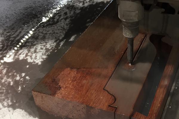 Hout 40mm dik.